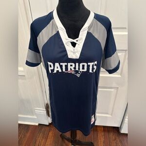 Majestic NFL New England Patriots Official Women Short Sleeve V Neck Shirt Sz L